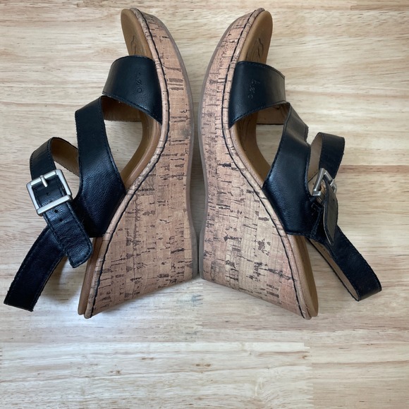 b.o.c Born Concepts Black Leather Cork Wedge Sandals Women's Size 8M - Picture 5 of 10
